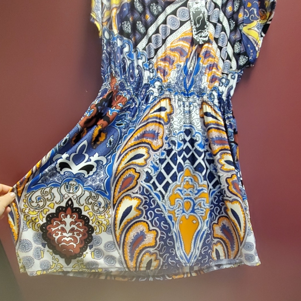 Colorful patterned dresses - Picture 4 of 5